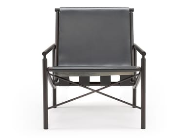 EASE - Tanned leather armchair with armrests by Amura