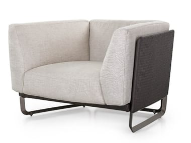 MILANO - Armchair with armrests by Turri