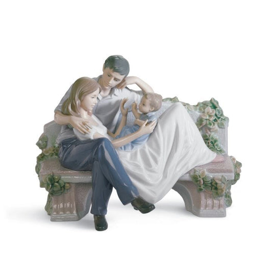 A Priceless Moment Couple Figurine by Lladró