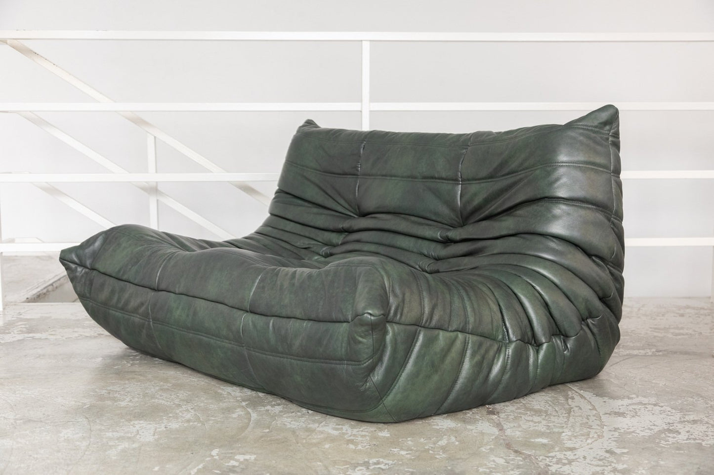 TOGO SMALL SETTEE - 2-Seater Leather Sofa Without Armrests