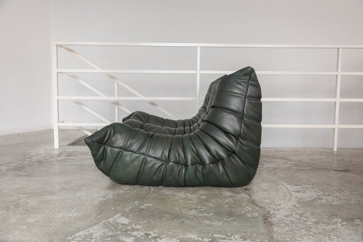 TOGO SMALL SETTEE - 2-Seater Leather Sofa Without Armrests