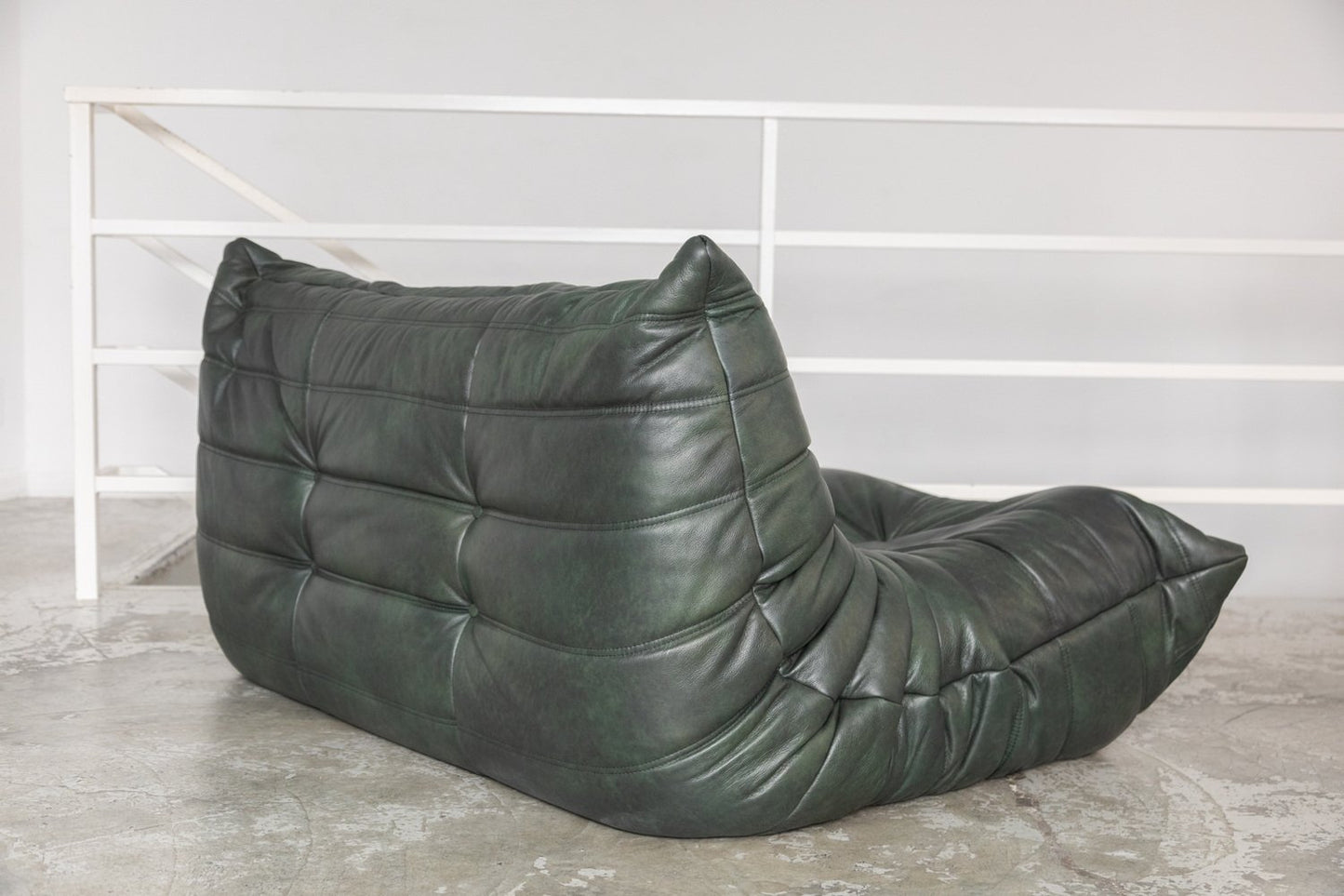 TOGO SMALL SETTEE - 2-Seater Leather Sofa Without Armrests