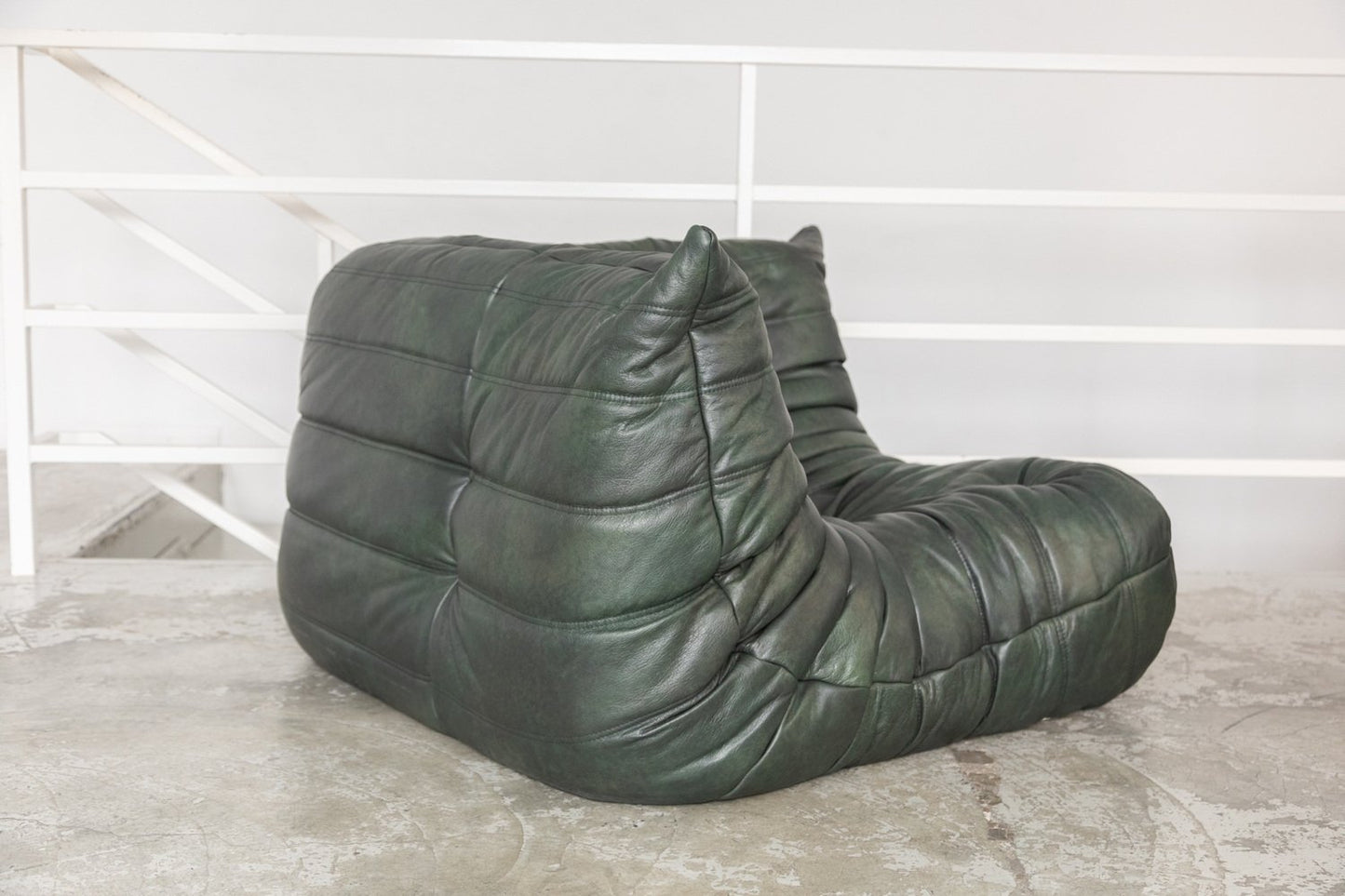 TOGO SMALL SETTEE - 2-Seater Leather Sofa Without Armrests