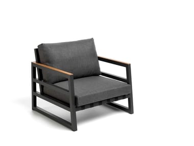 ALABAMA ALU - Sled base fabric outdoor fireside chair by Talenti