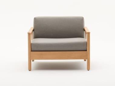 BALI - Teak garden armchair with armrests by Varaschin