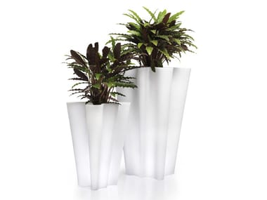 BYE-BYE - Garden vase by Vondom