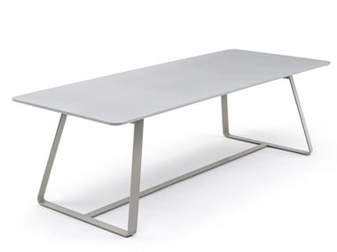 KOLONAKI - Rectangular steel table by Varaschin