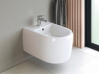 QATEGO - Wall-hung ceramic bidet with overflow by Duravit