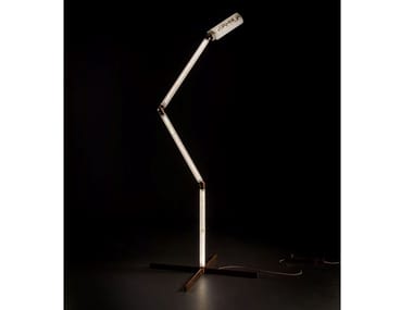 TEST-TREE - Onyx floor lamp with swing arm by Henge