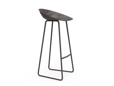 VASES - Sled base garden stool by Vondom