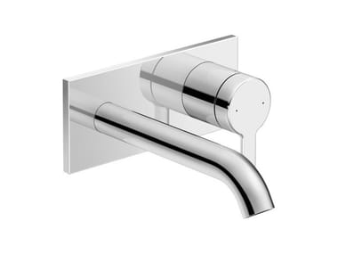 C.1 - Wall-mounted washbasin mixer by Duravit