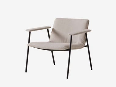 XAIL - Fabric easy chair with armrests by Inclass