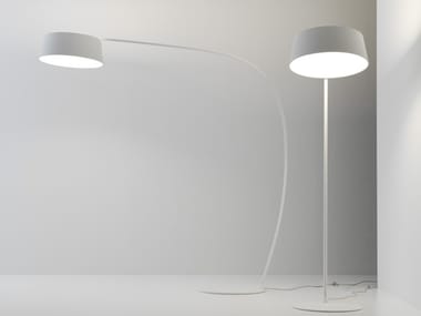 OXYGEN - LED floor lamp in polyurethane and metal by Stilnovo