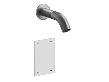 INTRECCIO - Wall-mounted electronic stainless steel washbasin tap by Gessi