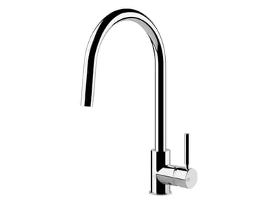 NEUTRON - Brass kitchen mixer tap with pull out spray by Gessi