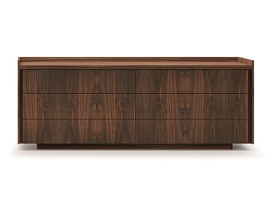 Revo - Solid wood chest of drawers with integrated handles by Riva 1920