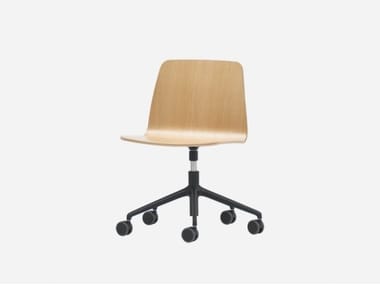 VARYA WOOD - Height-adjustable office chair with 5-Spoke base by Inclass