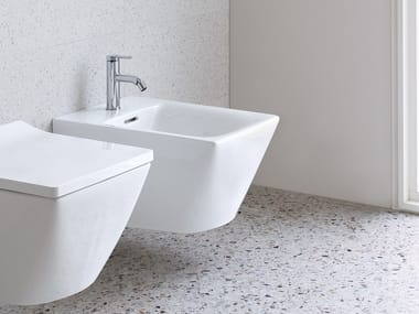 VIU - Wall-hung ceramic bidet by Duravit
